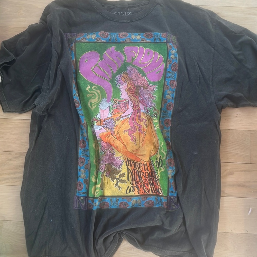 Oversized pink floyd T shirt